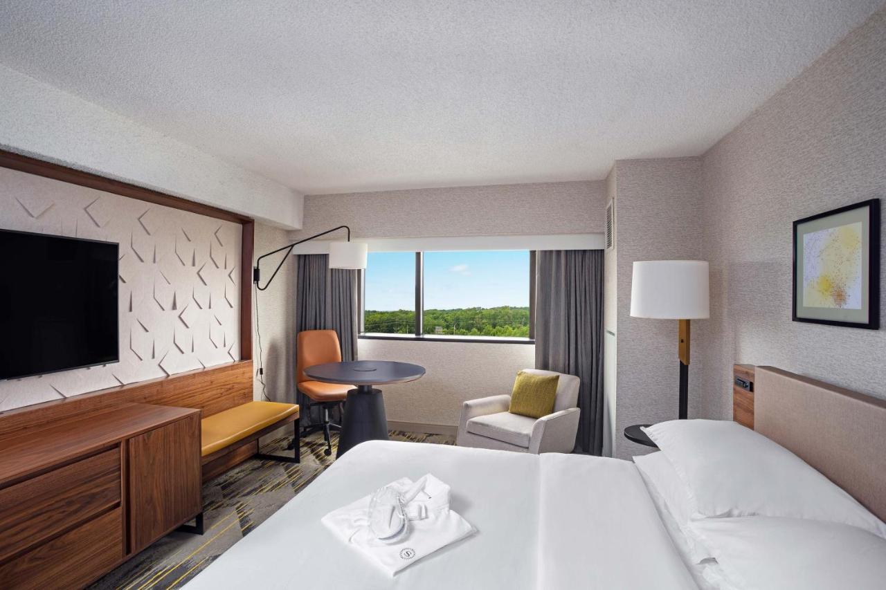 Sheraton Edison Buitenkant foto