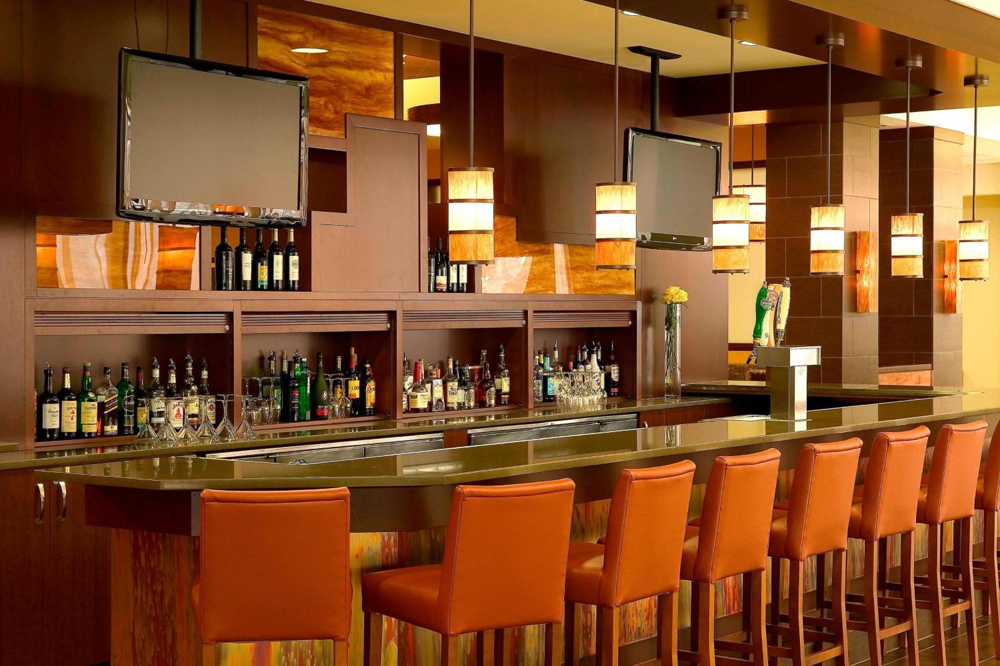 Sheraton Edison Buitenkant foto
